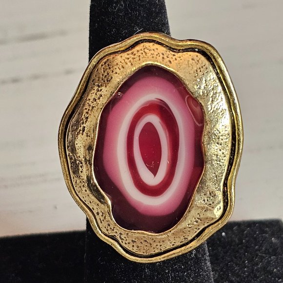 Source Unknown Jewelry - Women's Expandable Ring - Pink Agate encased in Gold Tone Metal